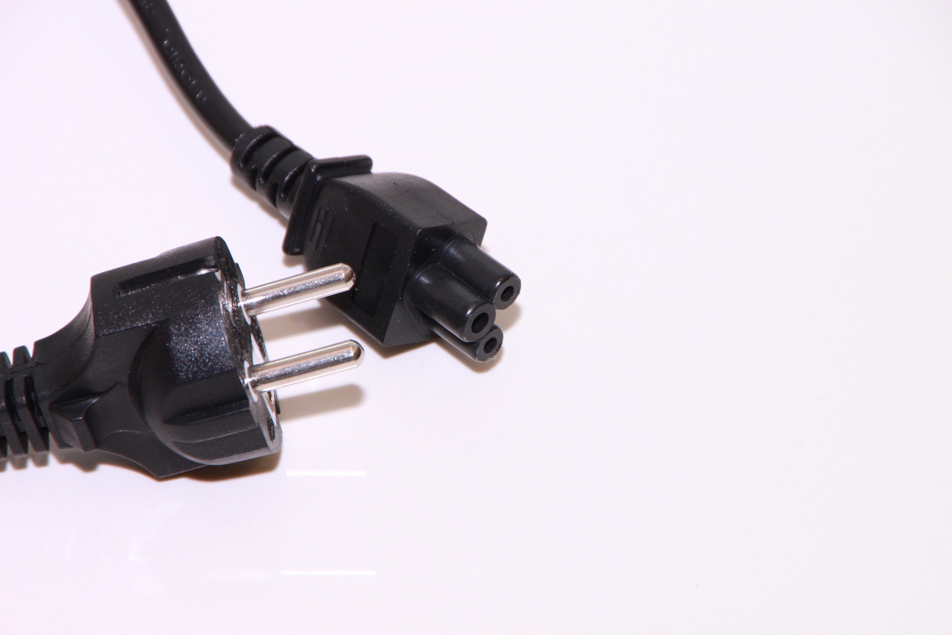 adapter-87970_1920.jpg - Image